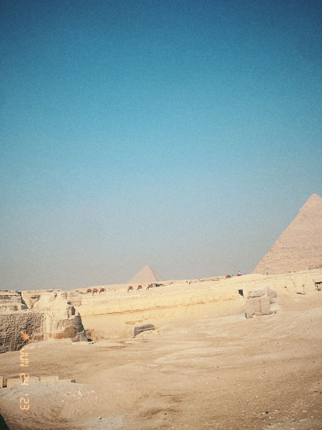 人がいないエジプトのピラミッド🇪🇬この時間に行けば激推しショットが撮れちゃう📸