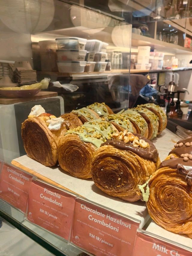 Gula Cakery, Answer to Sweet Tooth with Cakes & Dessert