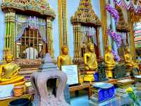 กราบหลวงพ่อโต วัดบางพลีใหญ่ใน