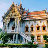 泰國曼谷市區歷史古跡皇家寺廟:Wat Sutthiwararam，精美絕倫的建築和雕像，適合打卡拍照📸好去處