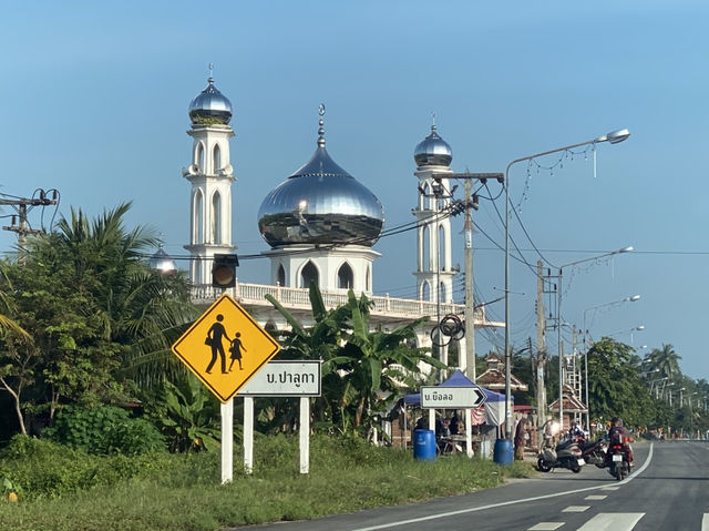 มัสยิดยะลุตง (Nurul Islam Mosque) บาเจาะ
