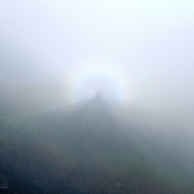 【愛媛県】西日本最高峰の霊峰！スリルと興奮とため息の石槌山紅葉登山