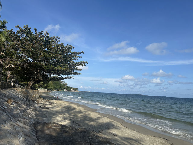เที่ยวหาดแหลมแม่พิมพ์ ทะเลสวยใกล้กรุงเทพ 🌊
