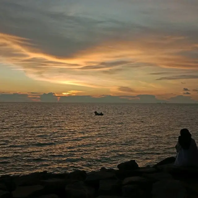 Healing are we? To the Port Dickson!!