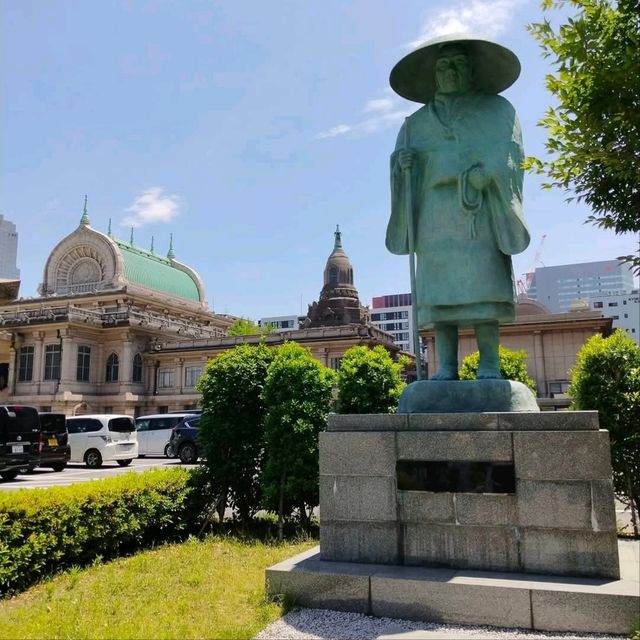 在東京體驗朝活文化~築地本願寺及其18品早餐 