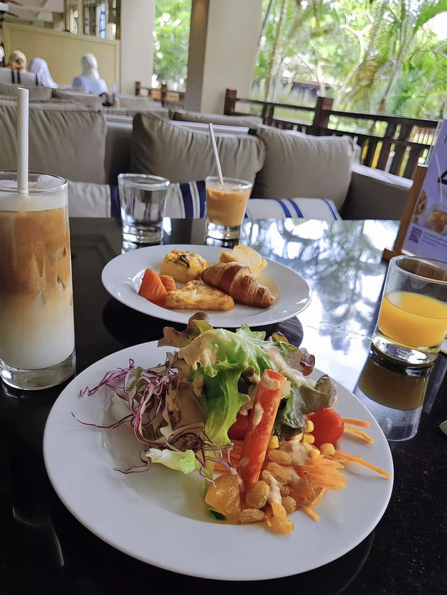Marriott Resort & Spa, Nai Yang Beach: A Tranquil Tropical Escape