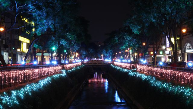 Enjoy the Christmas vibes around Taichung Old Station