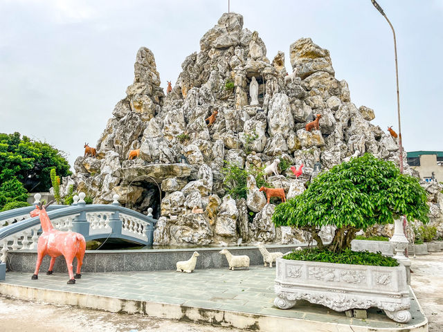 Thánh Đường Giáo Xứ Lãng Vân...닌빈 대성당..