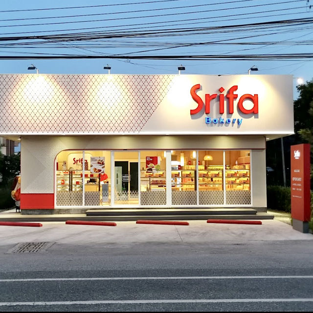 เบเกอรี่ร้านดังมีให้เลือกอร่อยกว่า 3,000 ชิ้น