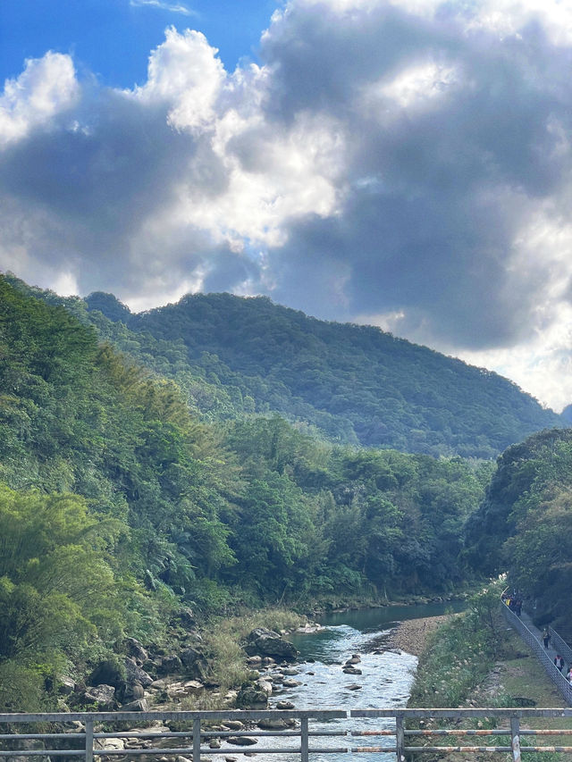 น้ำตกซือเฟิ่น ธรรมชาติสวยงามเมืองไทเป 🌳