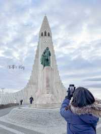 哈爾格林姆教堂Hallgrímskirkja，景觀台俯瞰360度冰島市景與海景
