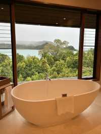 Luxury in Paradise: Qualia on Hamilton Island