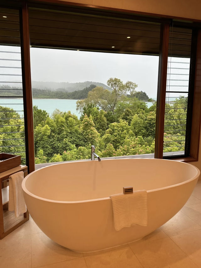 Luxury in Paradise: Qualia on Hamilton Island