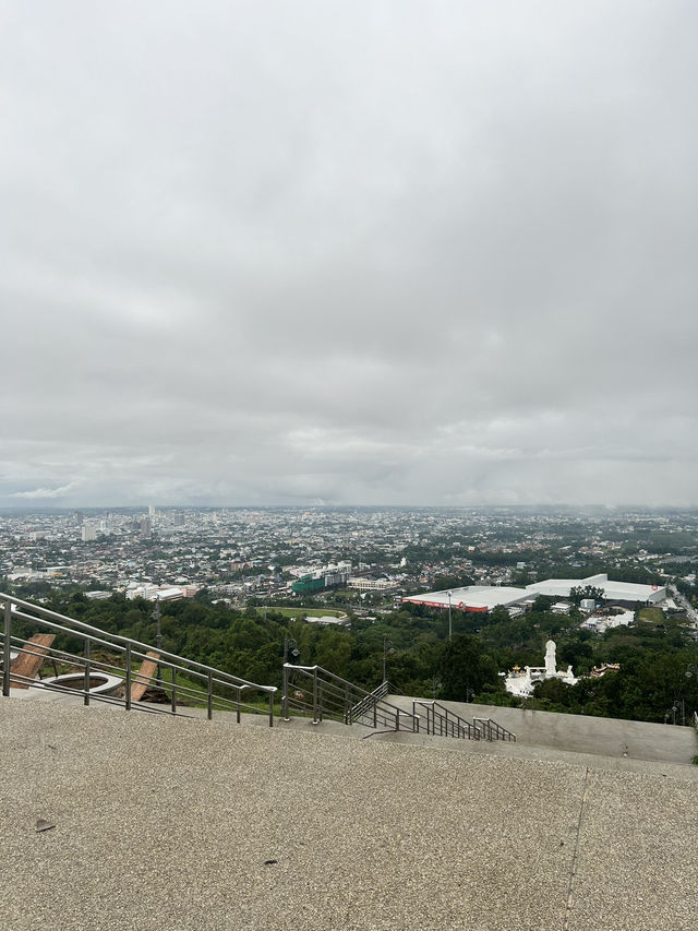 จุดชมวิวเขาคอหงส์ยามเย็น⛰️🏞️