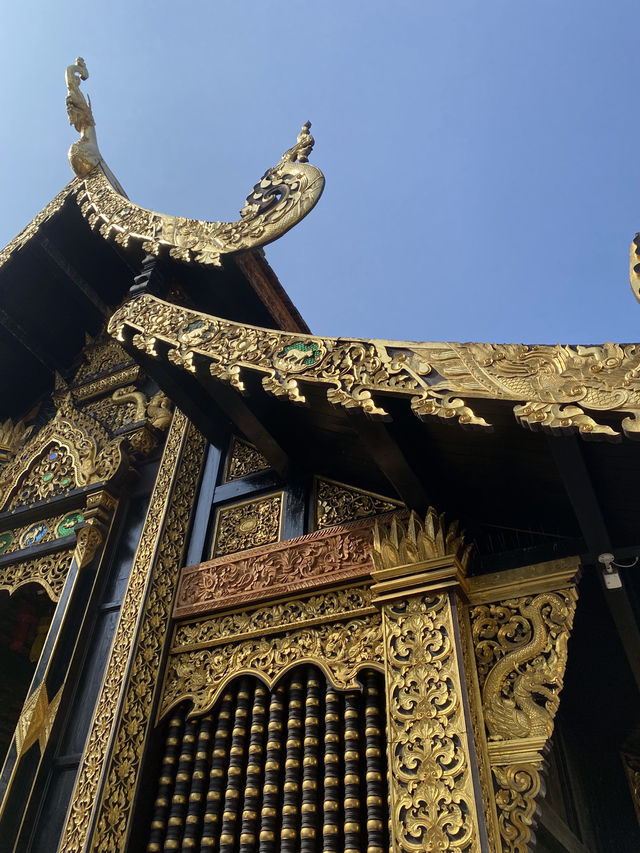 【チェンマイ観光】チェンマイの守護寺「ワット インタキン サドゥムアン」✨🏯