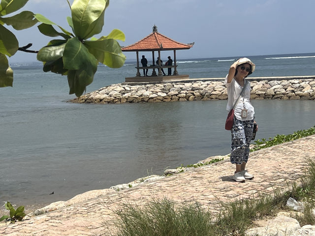 美麗的沙努爾海灘