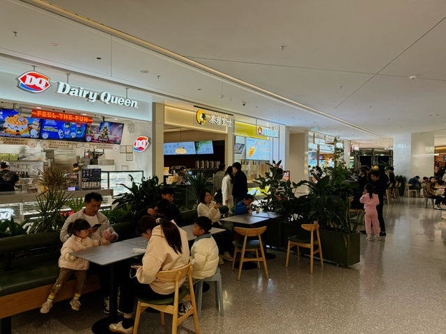 坂田萬科廣場：商業與自然完美融合🌿🛍️