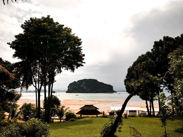 เที่ยวพัก เกาะยาวใหญ่ 