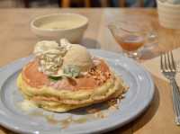 A Cozy and Charming Visit to Gelato Pique Café Bio Concept