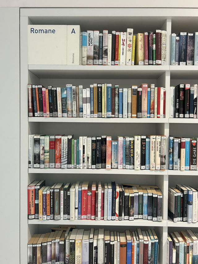 🇩🇪フォトジェニックな立方体の図書館📖