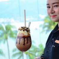 จุดเช็คอินสุดฮิต บาร์ริมทะเลวิวสุดปัง Phuket