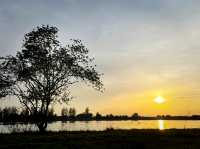 เดินชิวที่ประตูระบายน้ำอุทกวิภาชประสิทธิ์