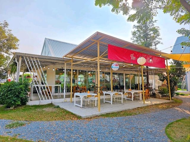 พักผ่อนใกล้กรุงฯ กับคาเฟ่วิวดงตาล 🌴🤩