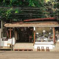 CHEDI little stand