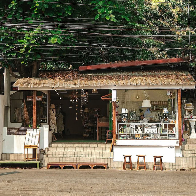 CHEDI little stand