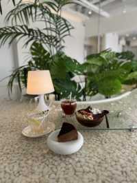 【福岡カフェ】水が流れるテーブルがあるお洒落なカフェ☕️