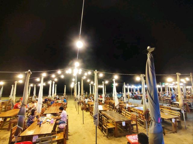 ร้านอาหารติดทะเลระยอง บนหาดแม่รำพึง