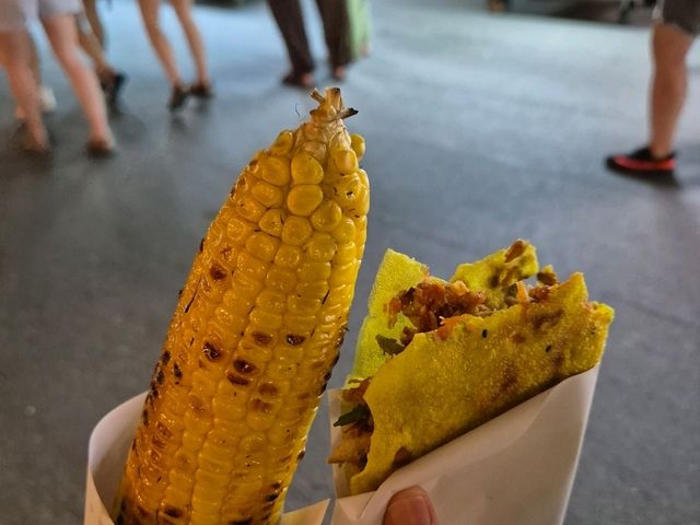 [🇵🇭マニラ] アヤラモール・マニラベイで味わう多彩なグルメ