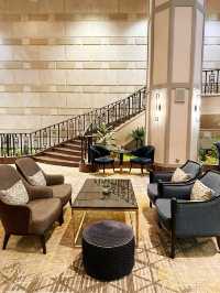 Raya Elegance at Pavilions Lounge