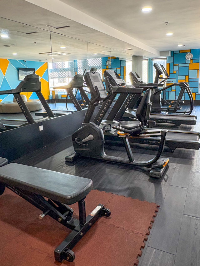 Days Hotel & Suites by Wyndham, 5-mins Walk Away from LRT & MRT Stations