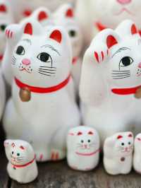【東京】招き猫の発祥地  大小様々な猫ちゃんがぎっしり！