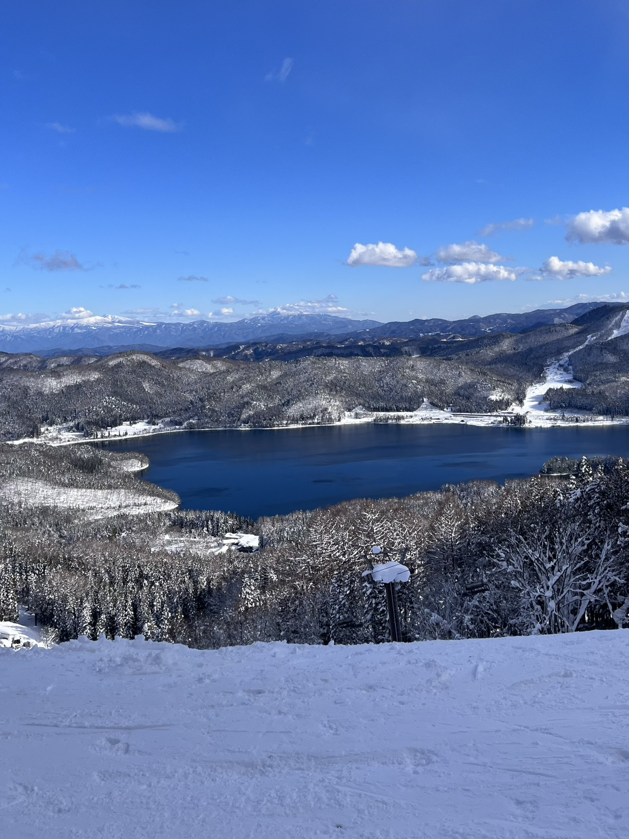 [Nagano Prefecture/Hakuba] A ski resort where you can snowboard while looking at the lake ⛷️