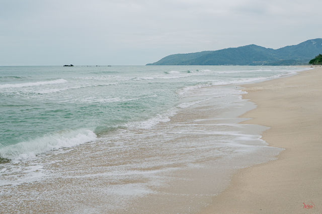 น้ำใส ทะเลสวย หาดขนอม นครศรีธรรมราช 