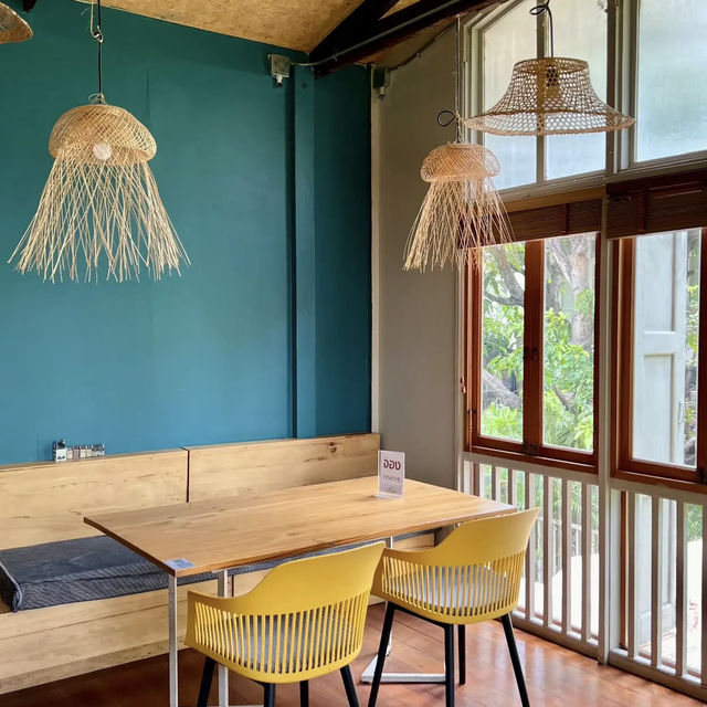 ร้านร่มรื่น บรรยากาศดีในเมือง