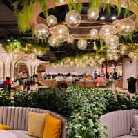 พามา  Check in FOOD LOUNGE โฉมใหม่ ใจกลางเมือง