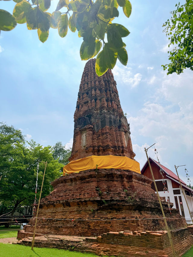 วัดปรางค์หลวง - Wat Prang Luang 