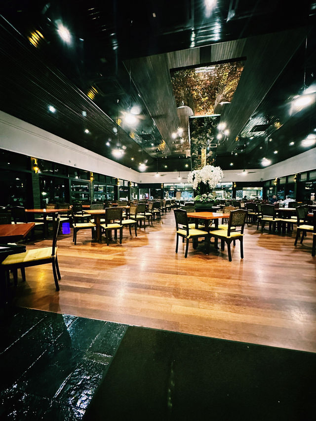 Feast in the Tropics – Weekend Indulgence at Verandah Restaurant
