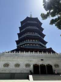 Postcard Come to Life: The Timeless Charm of West Lake