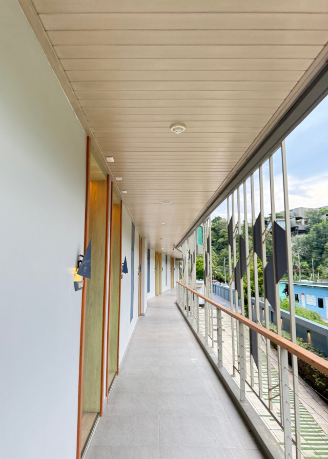 ที่พักภูเก็ต พันวาบุรี บีชฟรอนท์ รีสอร์ท