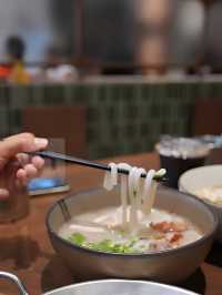 🥢 อร่อยสมคำร่ำลือ ข้าวเปียกเส้น