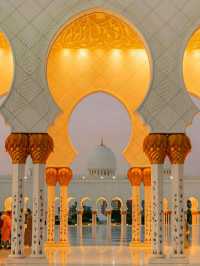 Sheikh Zayed Grand Mosque – A Majestic Symbol of Spiritual Grandeur