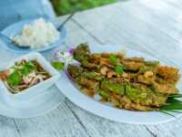 ชิลริมคลอง น้ำเคียงดิน 42 