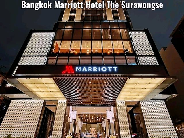 Bangkok Marriott Hotel The Surawongse สระน้ำสวยมาก