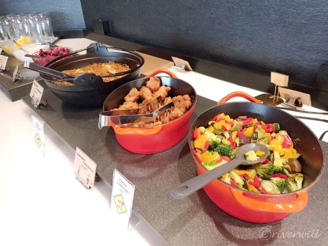 【空港ラウンジ】プライオリティ・パスで快適滞在「I.A.S.S Superior Lounge -NOA-」