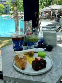 คาเฟ่ในโรงแรม La Vela Khao Lak 