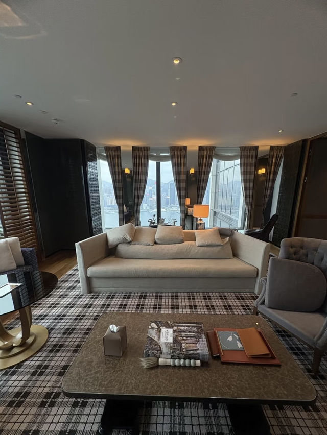 Artful Luxury and Elevated Calm at Rosewood Hong Kong